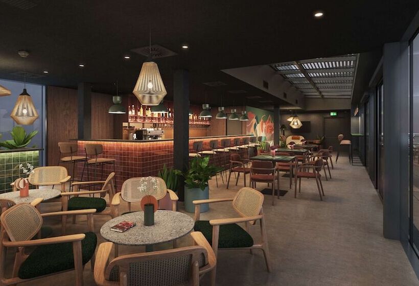 هتل Hilton Garden Inn Debrecen City Center