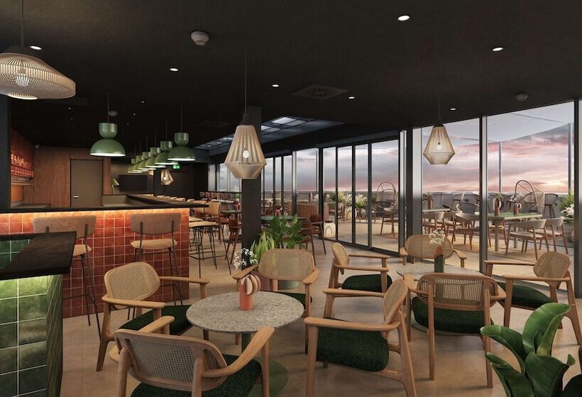 هتل Hilton Garden Inn Debrecen City Center