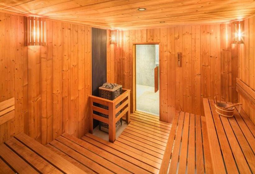 هتل Kimpton Bem Budapest, An Ihg