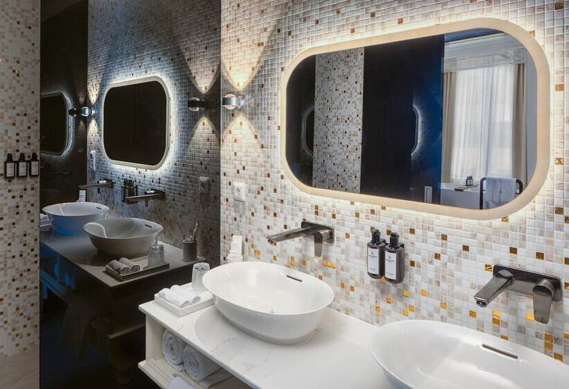 هتل Kimpton Bem Budapest, An Ihg