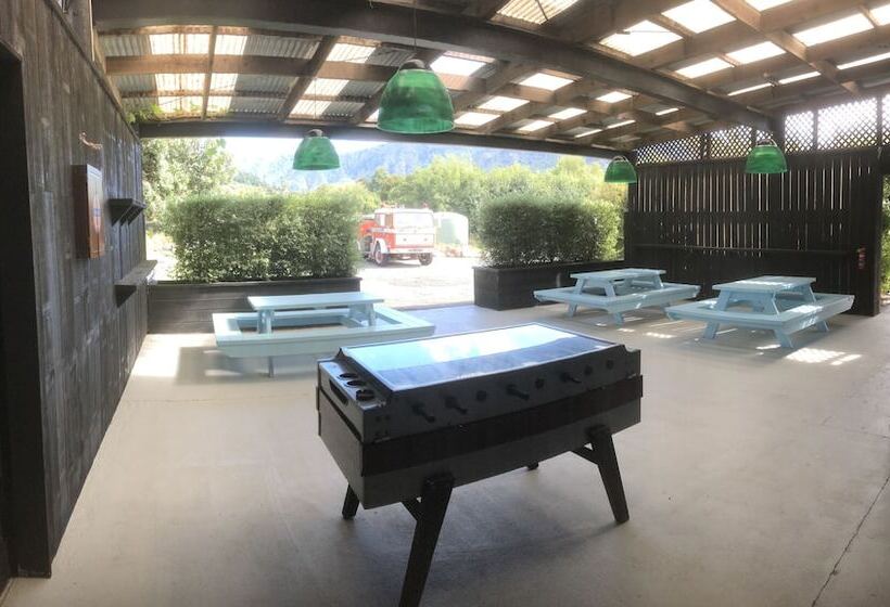 הוסטל Adventure Inn Marahau