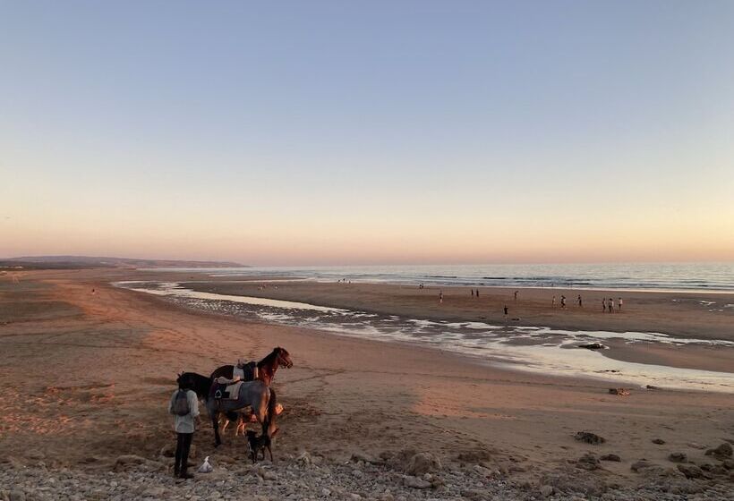 هاستل Auberge Du Marabout