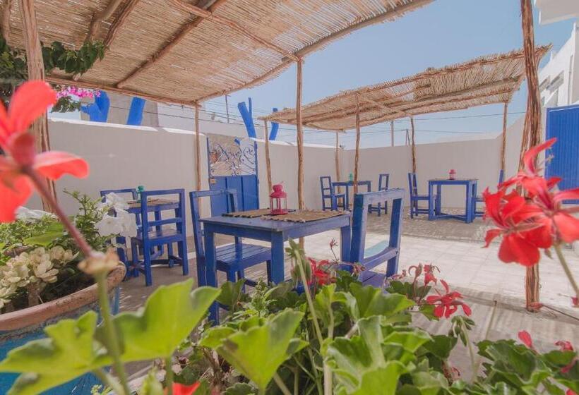 هاستل Auberge Du Marabout