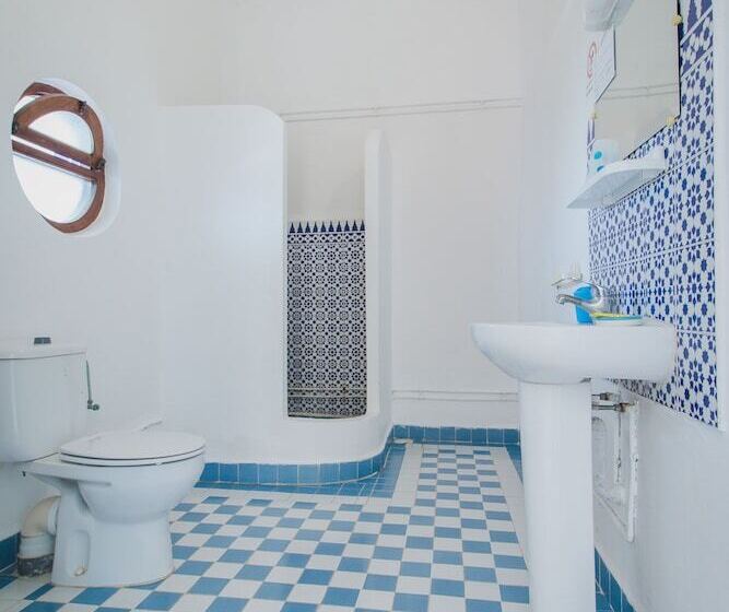 هاستل Auberge Du Marabout