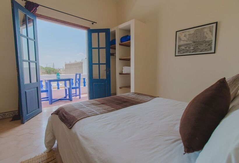 ユースホステル Auberge Du Marabout