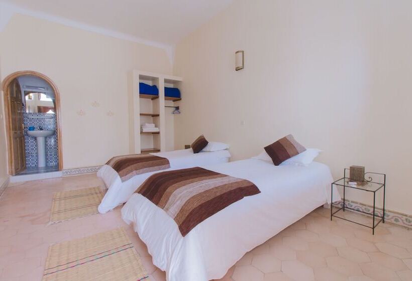 ユースホステル Auberge Du Marabout