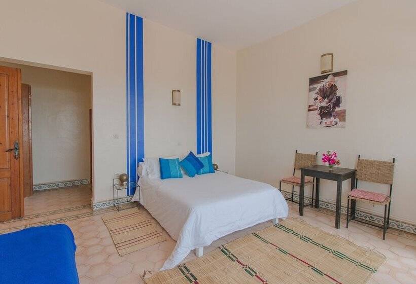 هاستل Auberge Du Marabout