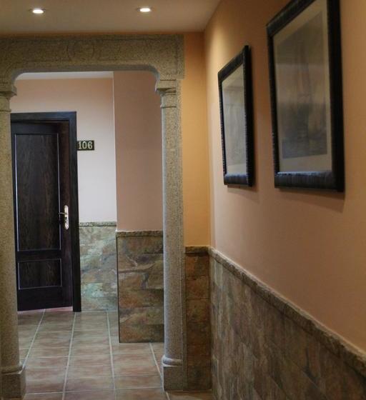 הוסטל Hostal Don Lucas