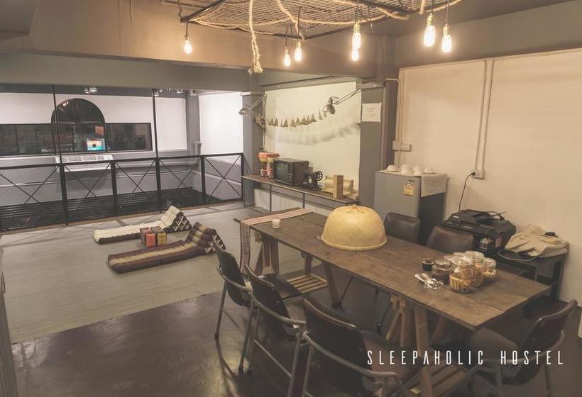 Sleepaholic Hostel