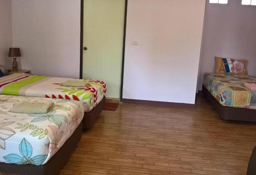 مبيت وإفطار Aiyara House