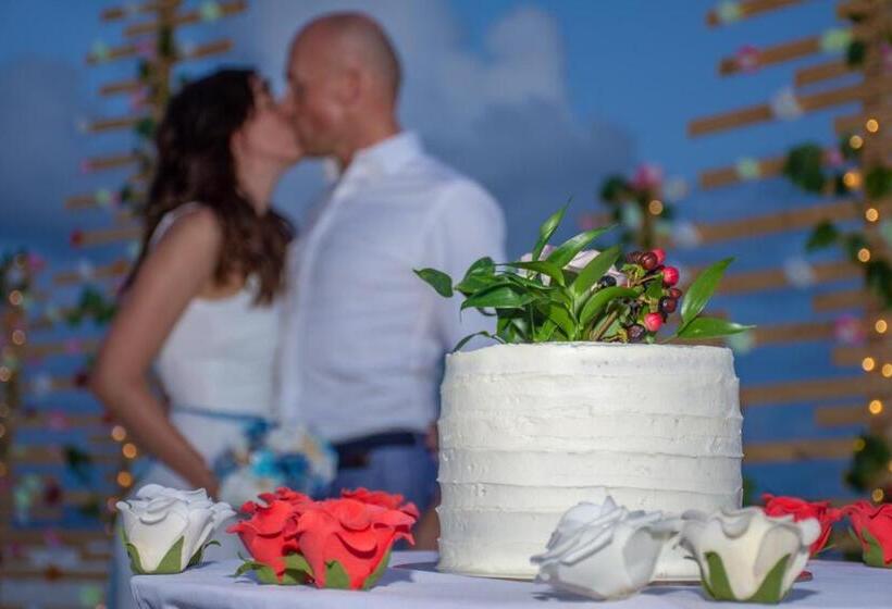 تختخواب و صبحانه Beach Villa Ukulhas