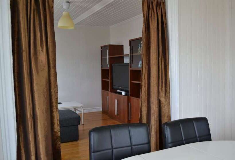 تختخواب و صبحانه Dalakot Búdardal