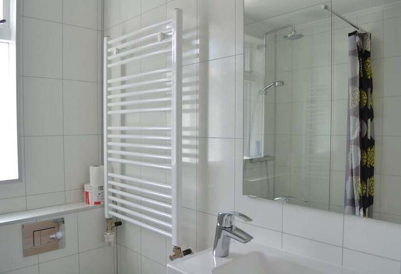 تختخواب و صبحانه Dalakot Búdardal