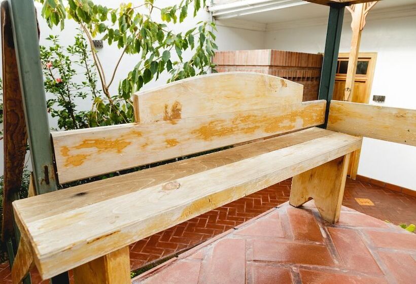 مبيت وإفطار Esquina Elquina Hostal