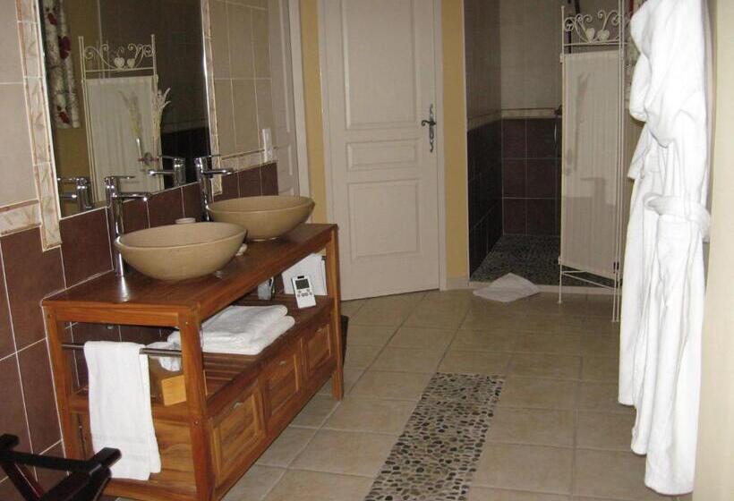 مبيت وإفطار Mas Du Puits