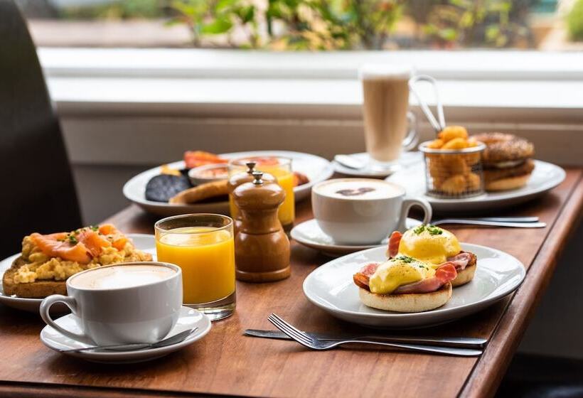 住宿加早餐  The Family Tree