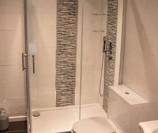 住宿加早餐  The Family Tree