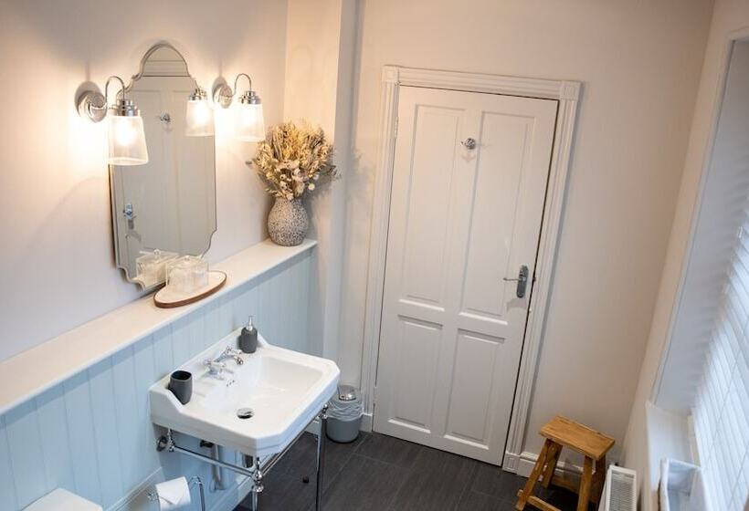 住宿加早餐  The Family Tree