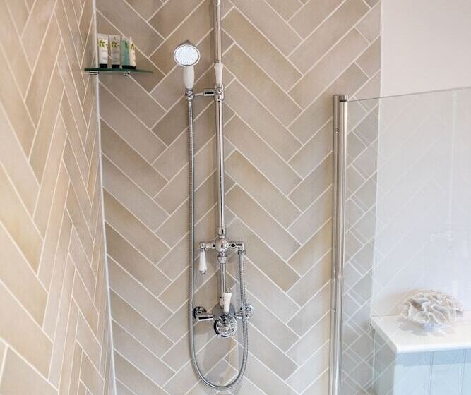 住宿加早餐  The Family Tree