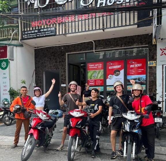 Bong Hostel Ha Giang Loop