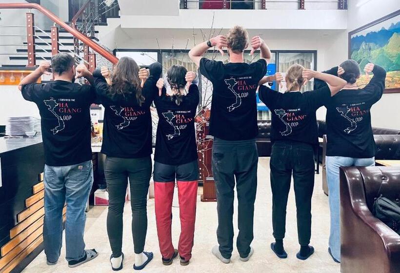 Bong Hostel Ha Giang Loop