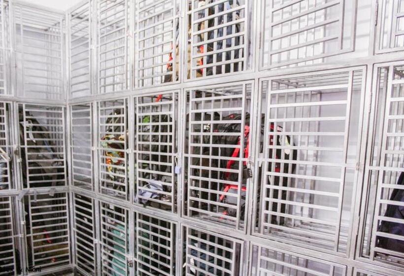 Bong Hostel Ha Giang Loop