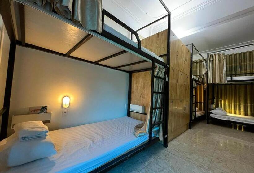 Bong Hostel Ha Giang Loop