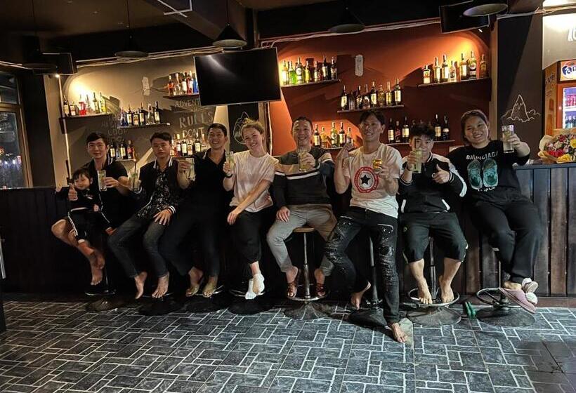 Bong Hostel Ha Giang Loop