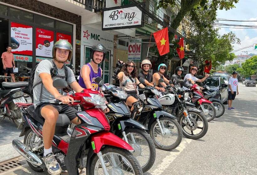 Bong Hostel Ha Giang Loop