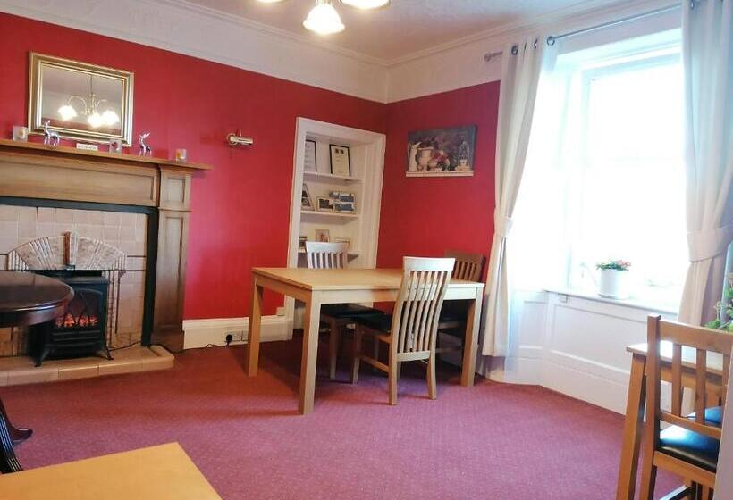 Broomfield House Bed And Breakfast