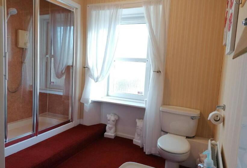 Broomfield House Bed And Breakfast