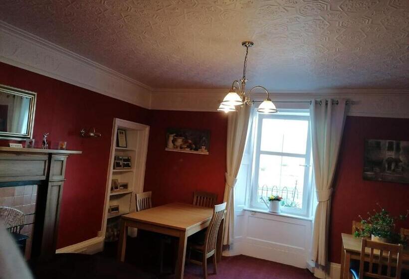 Broomfield House Bed And Breakfast