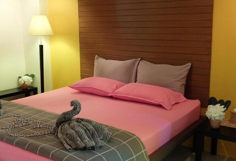 فندق Baan Baimai Boutique Room