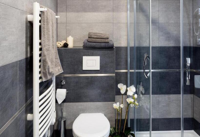 هتل Club Apartments