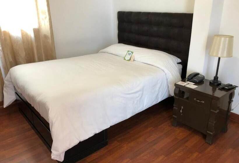 هتل De Turistas Abancay