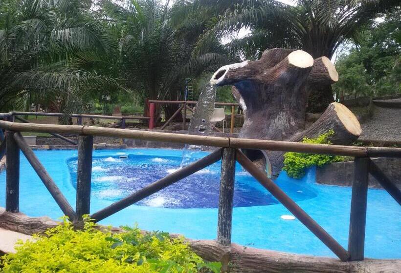 בית מלון כפרי El Tesoro