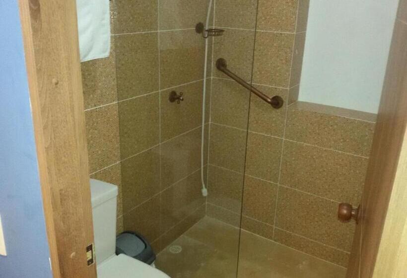 בית מלון כפרי El Tesoro