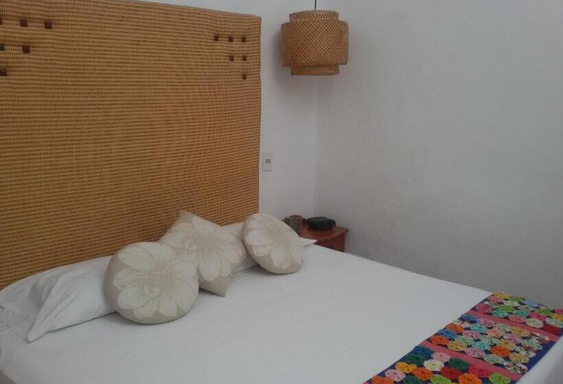 בית מלון כפרי El Tesoro