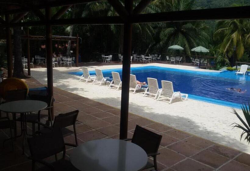 בית מלון כפרי El Tesoro