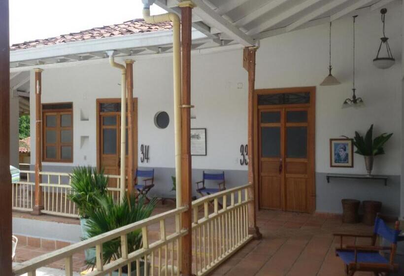 בית מלון כפרי El Tesoro