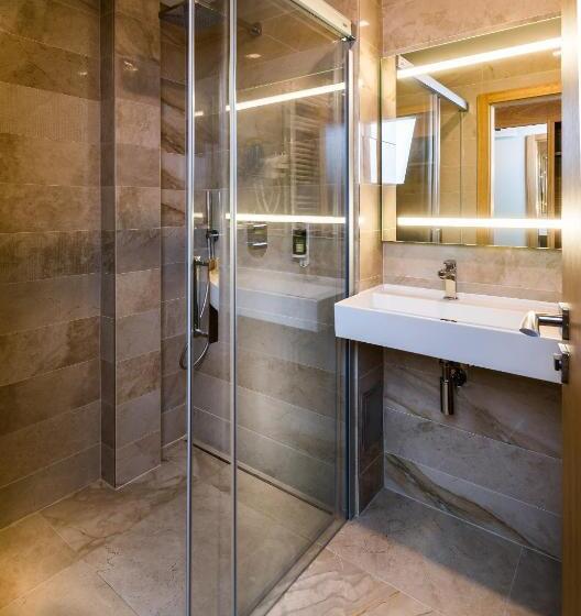 Отель Galeria Thermal Bešeňová