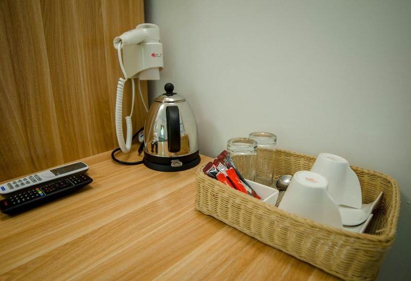 هتل Golhaa View Inn By Tes