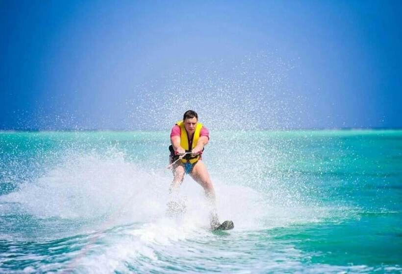 هتل Golhaa View Inn By Tes