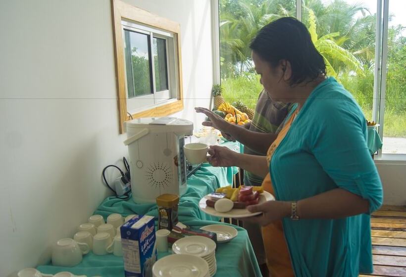 هتل Golhaa View Inn By Tes