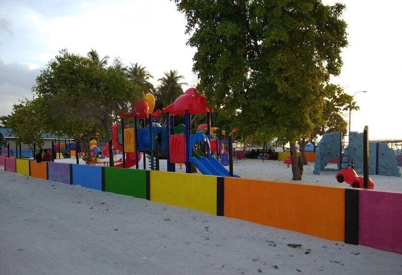 هتل Golhaa View Inn By Tes