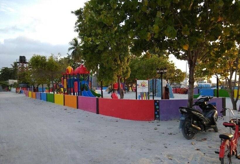 هتل Golhaa View Inn By Tes