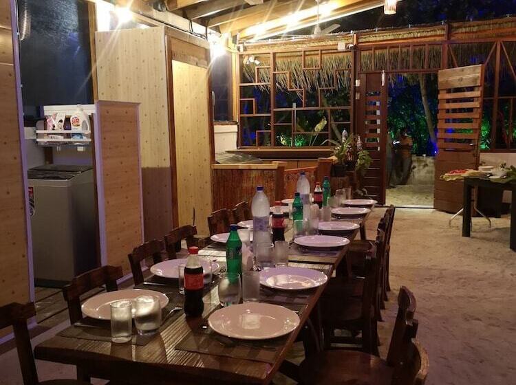 هتل Golhaa View Inn By Tes