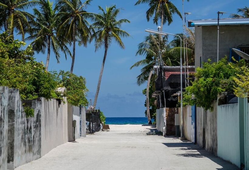 هتل Golhaa View Inn By Tes