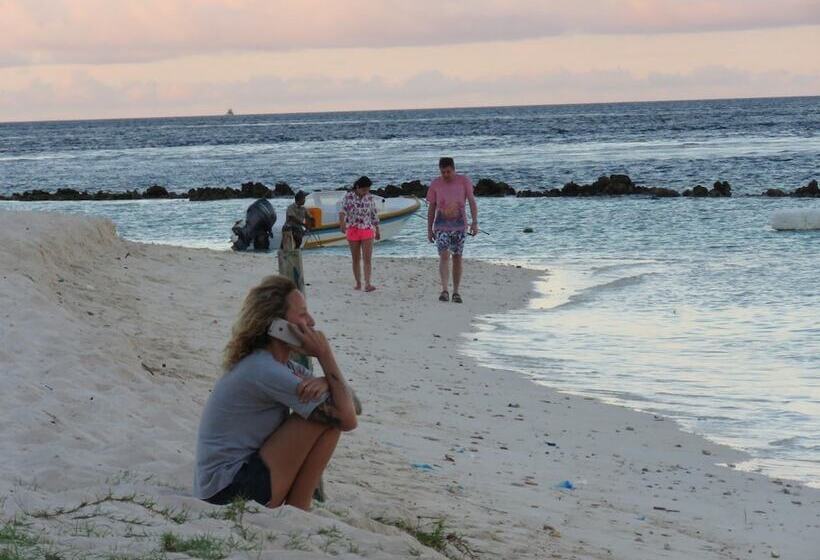 هتل Golhaa View Inn By Tes