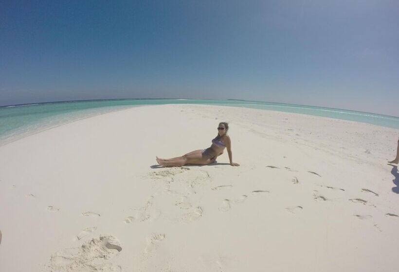 هتل Golhaa View Inn By Tes